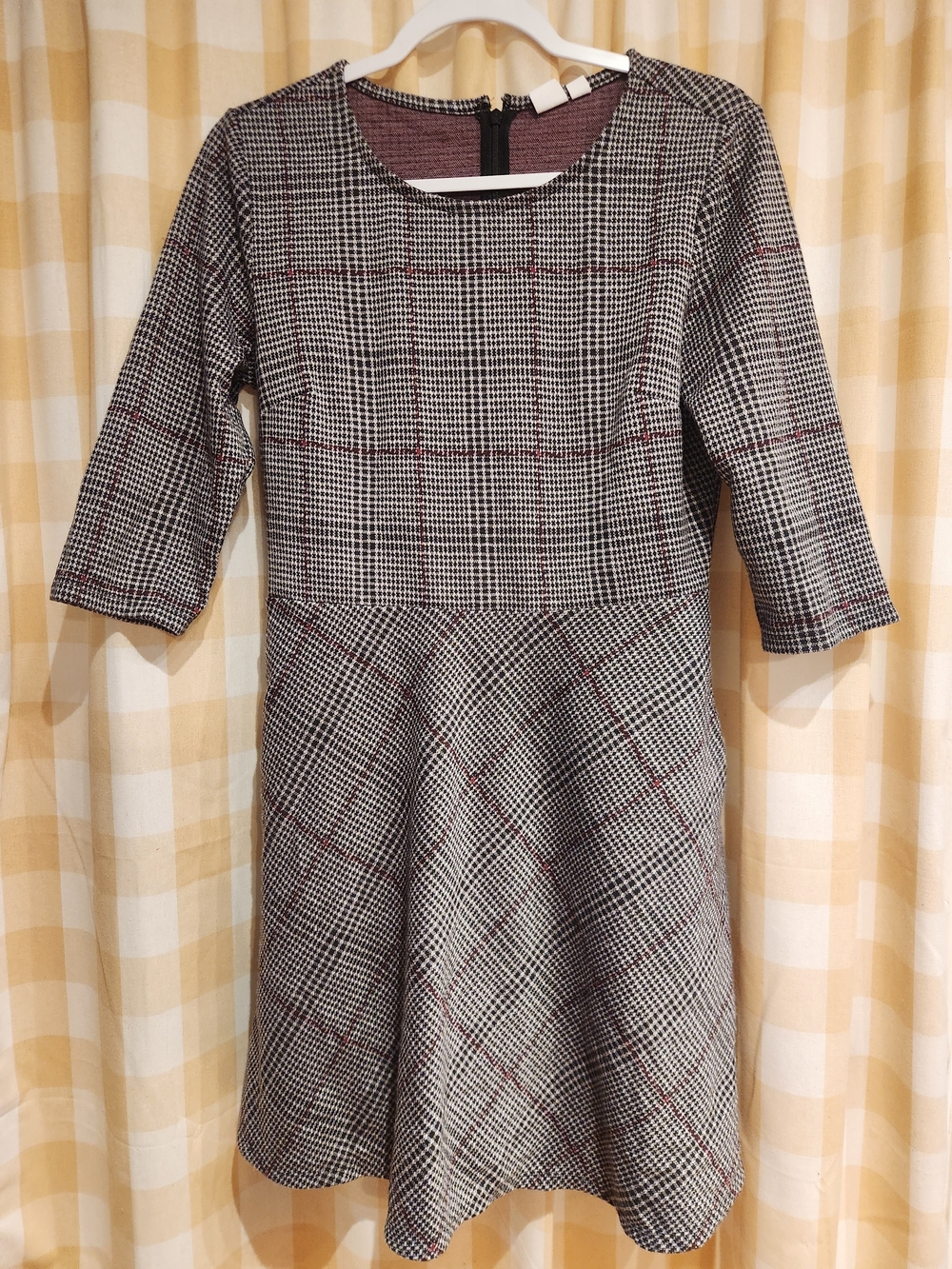GAP dreds Black & White Houndstooth Size M